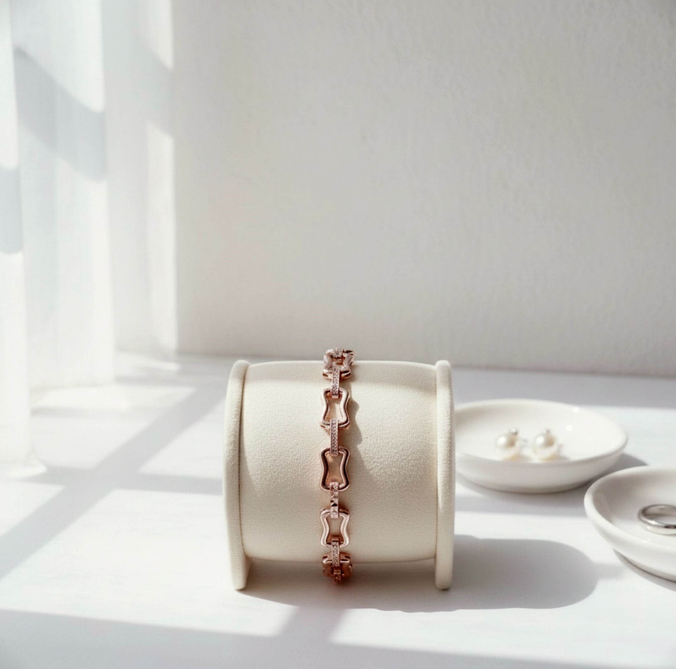 음각 라인과 스톤 바 포인트의 조화 SANA 14K/18K