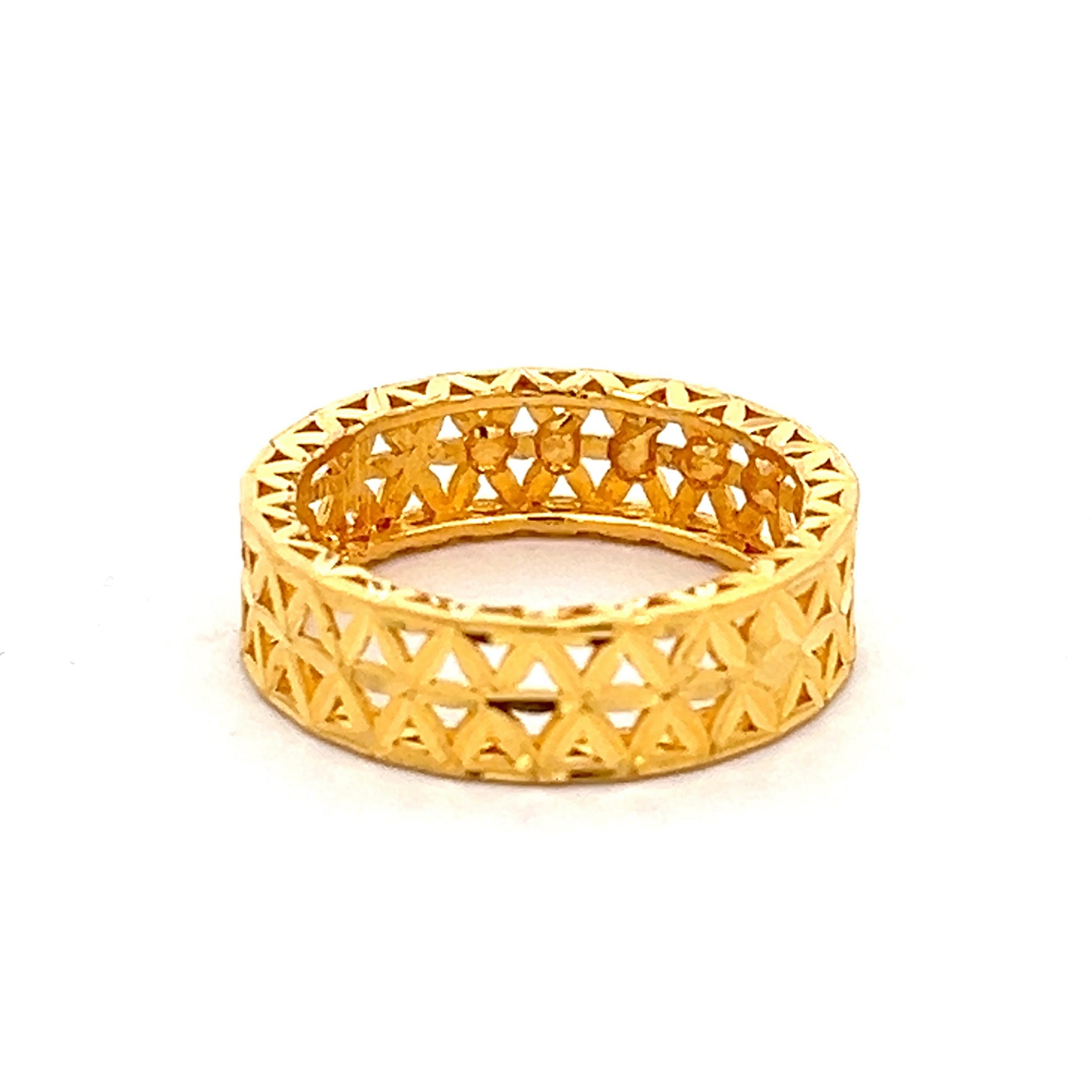 삼각 쉐입으로 구현한 모던 디자인 TRI 14K/18K